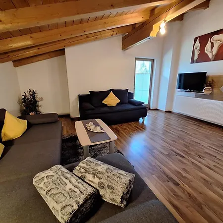 Anita לאנגנפלד